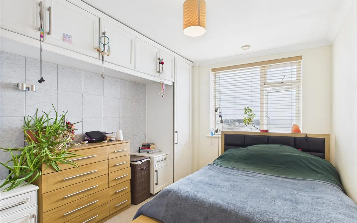 Westmount road st helier 34094443 cam05512 g0 pr0016 still001