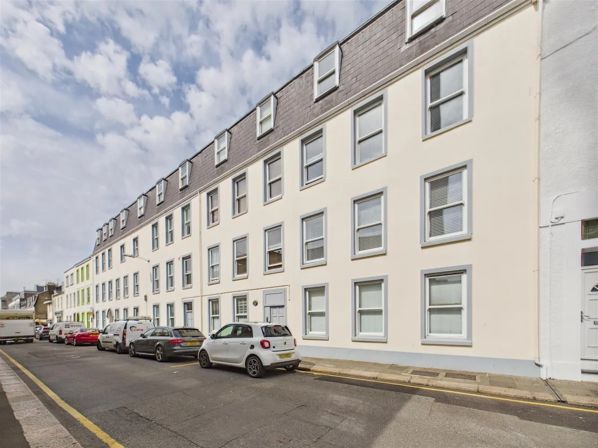 Kensington place st helier 34590131 cam05512 g0 pr0045 still001