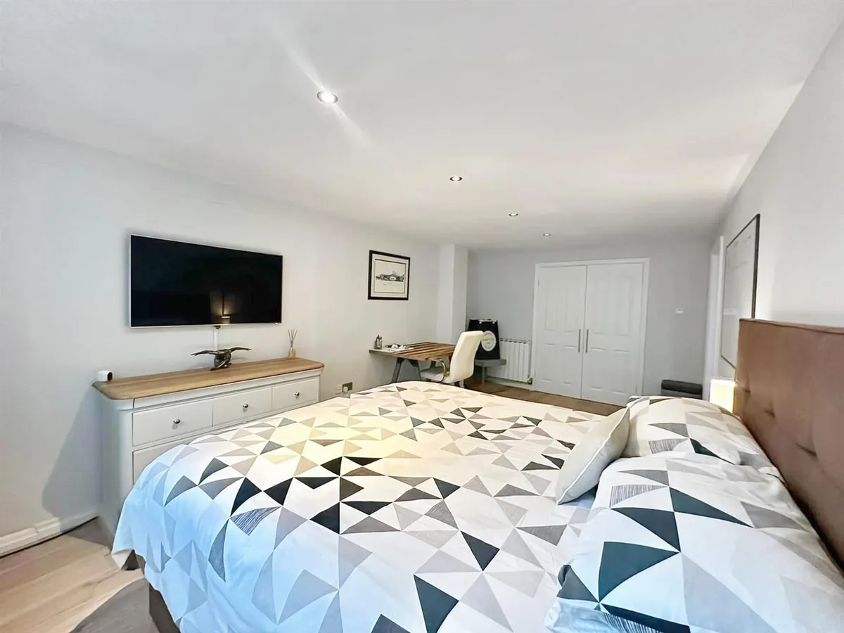 La route de st aubin st helier 34603075 83d1e82a b7e5 453a 95d3 a9c62a9a5fc4