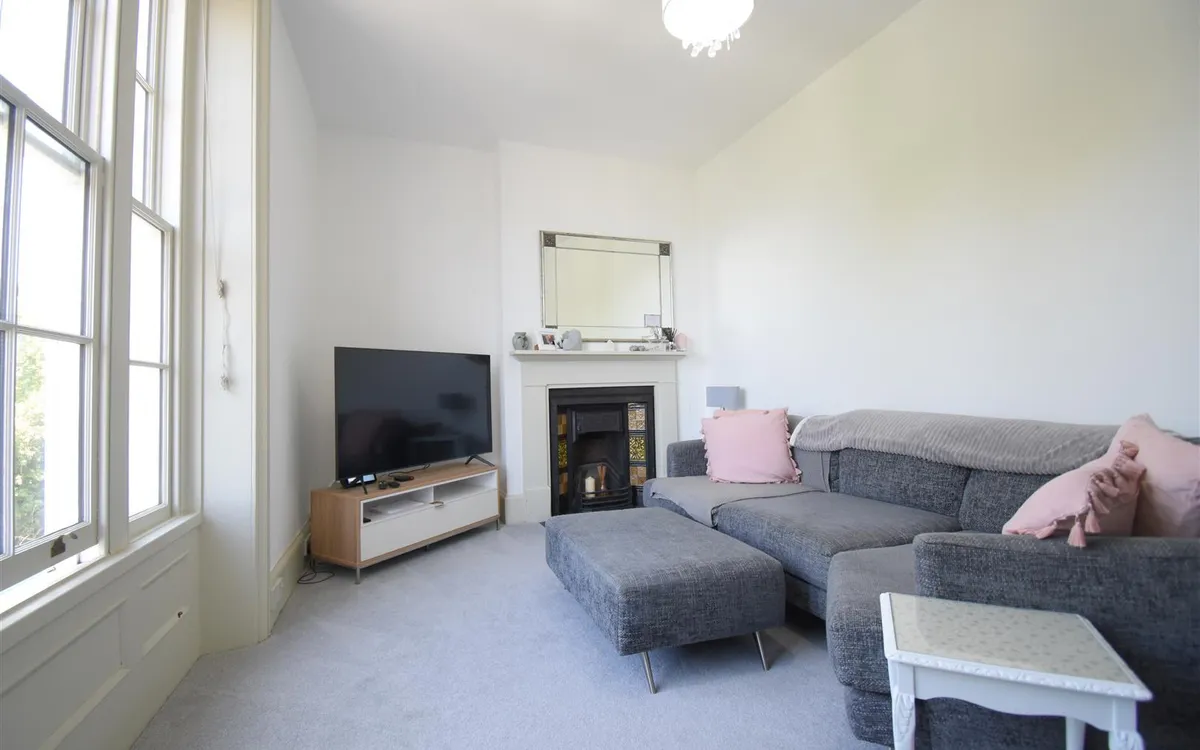 Rouge bouillon st helier 34603077 dsc 0006