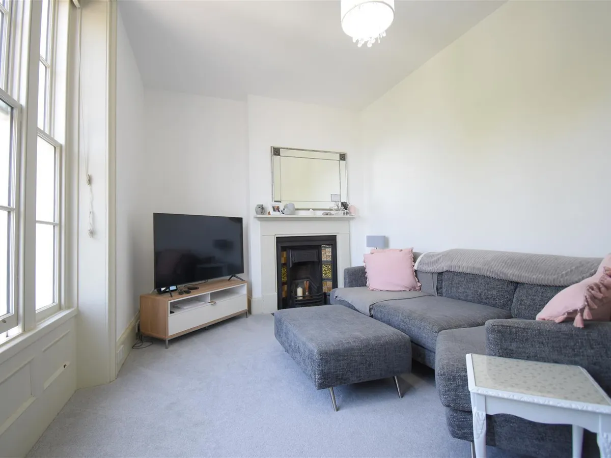 Rouge bouillon st helier 34603077 dsc 0006