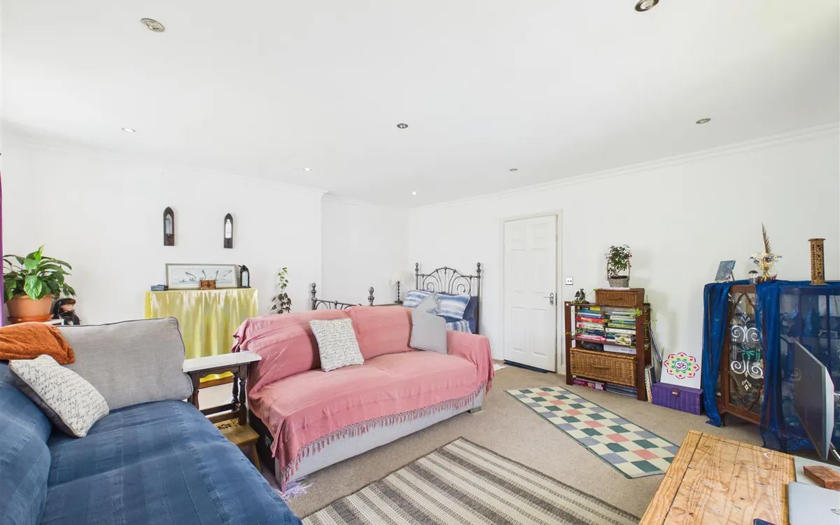 Bagot road st saviour 34934835 cam05512 g0 pr0067 still002