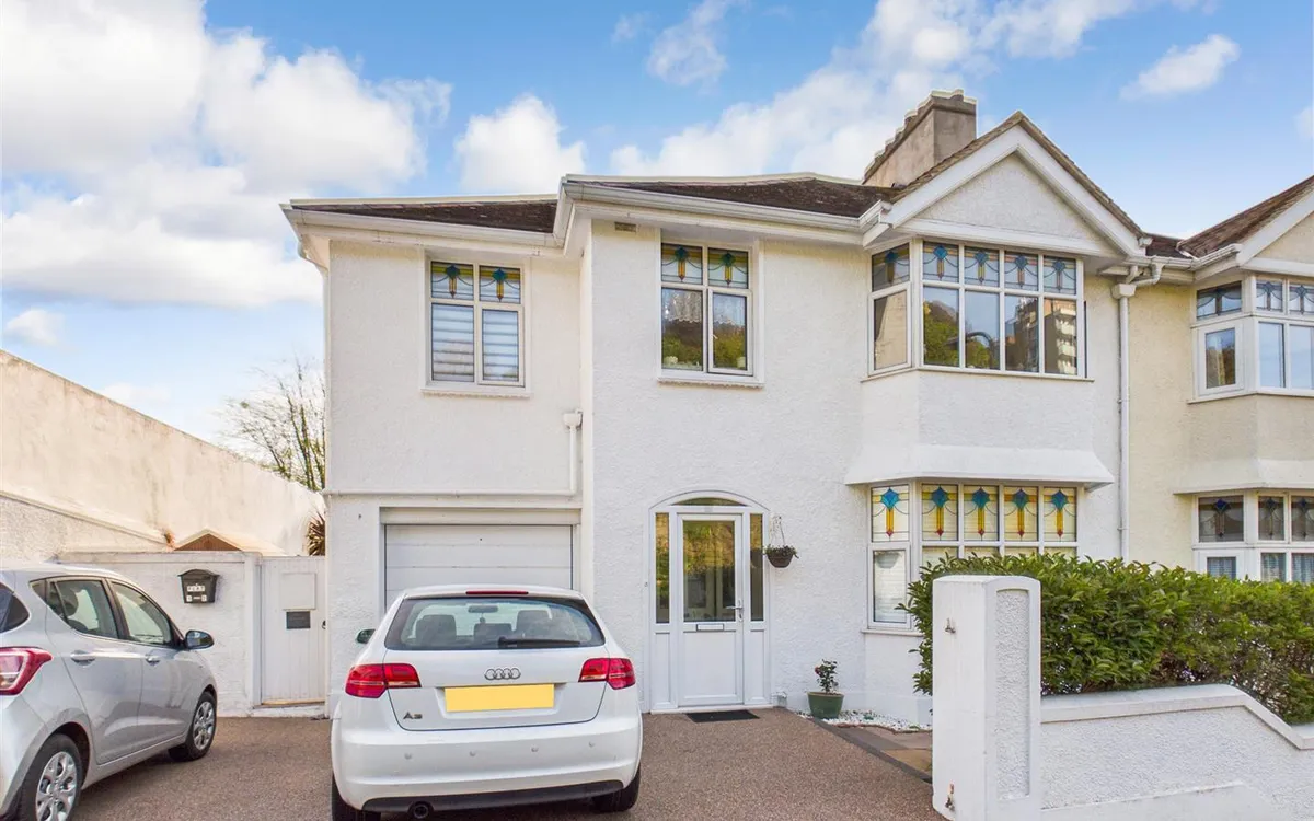 Regent road 34608627 cam05512 g0 pr0047 still011