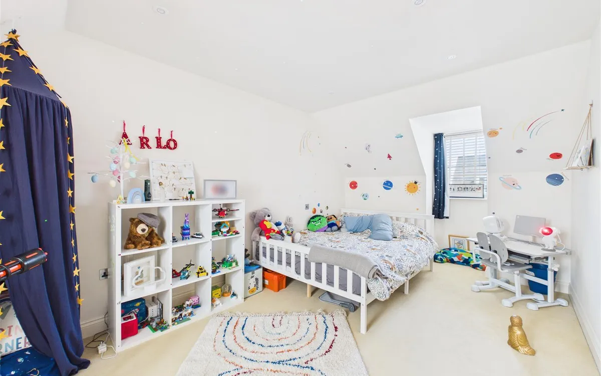 La rue du pontlietaut st clement 34612407 cam05512 g0 pr0048 still008