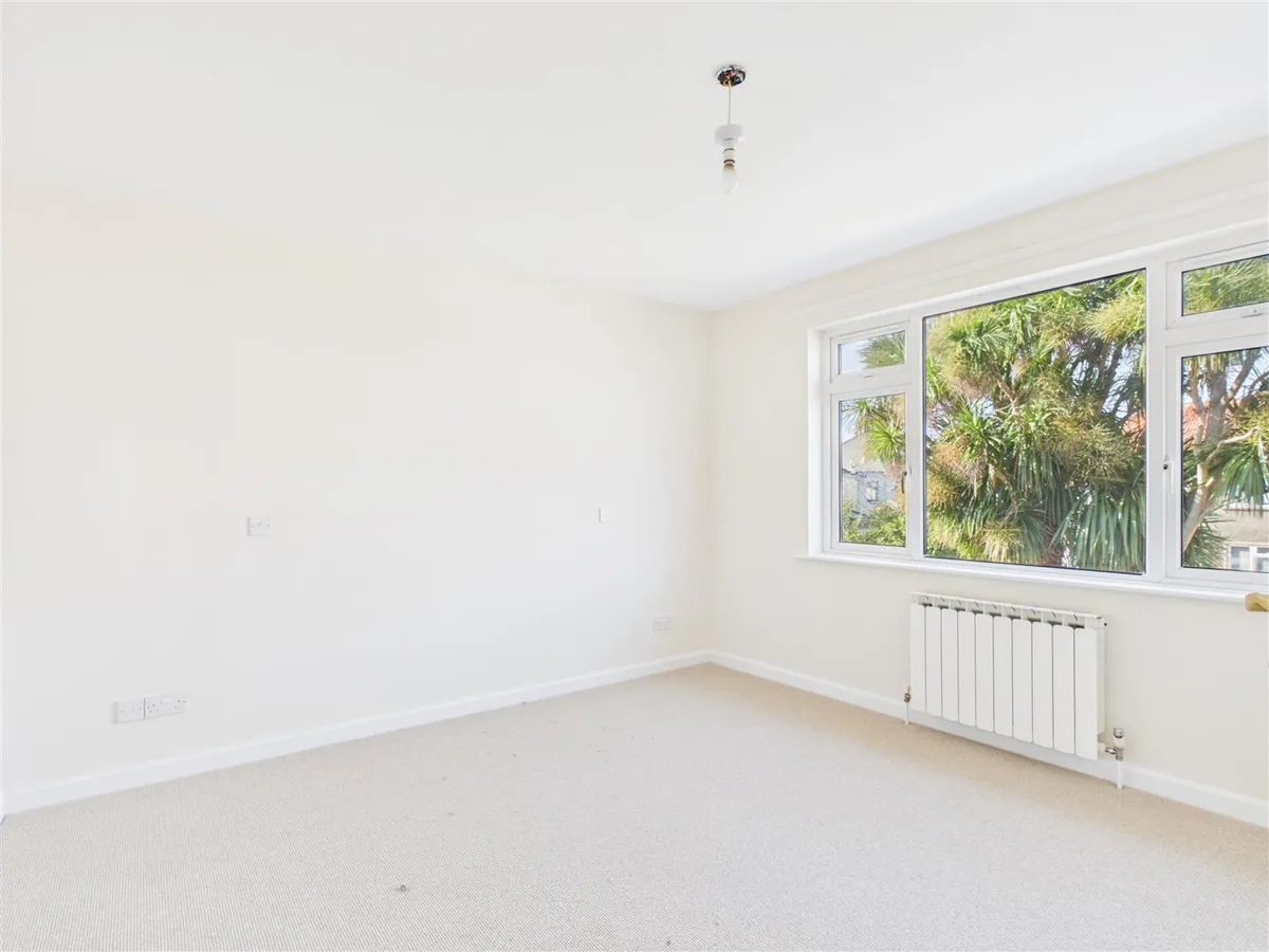 Bagatelle road st saviour 34924485 908c3cd4f1f48ac285eb981d66593eb0