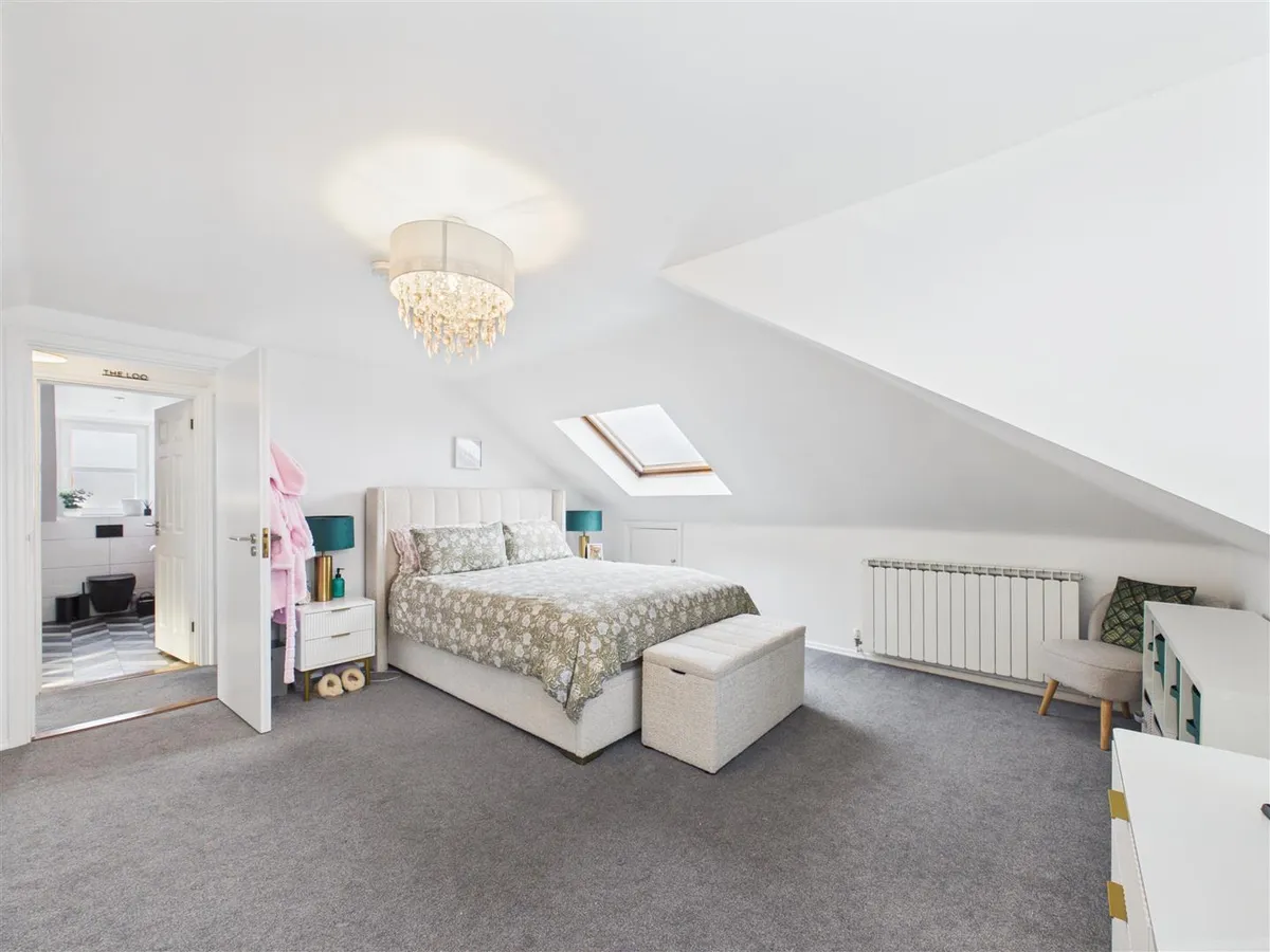 Upper kings cliff st helier 34987373 cam05512 g0 pr0082 still006