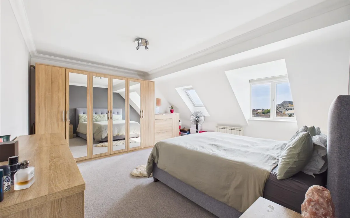 Victoria road st saviour 34640981 cam05512 g0 pr0050 still006