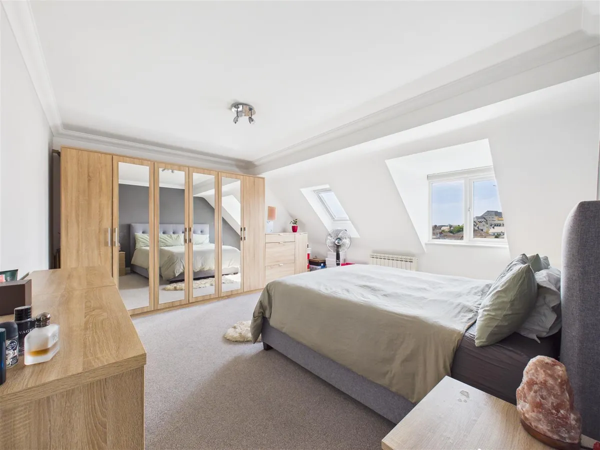 Victoria road st saviour 34640981 cam05512 g0 pr0050 still006