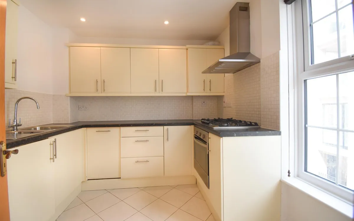 Wesley street st helier 34642307 dsc 0162 2