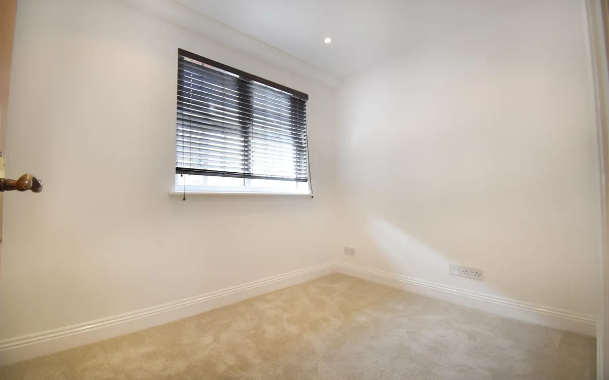 Wesley street st helier 34642307 dsc 0151