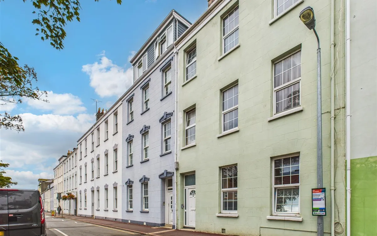 Belmont road st helier 34196146 cam05512 g0 pr0025 still001