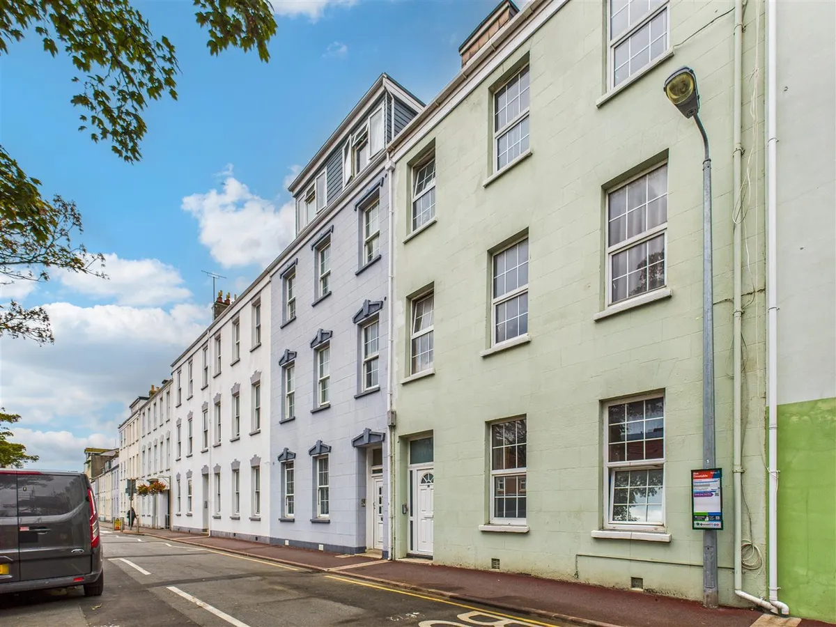 Belmont road st helier 34196146 cam05512 g0 pr0025 still001