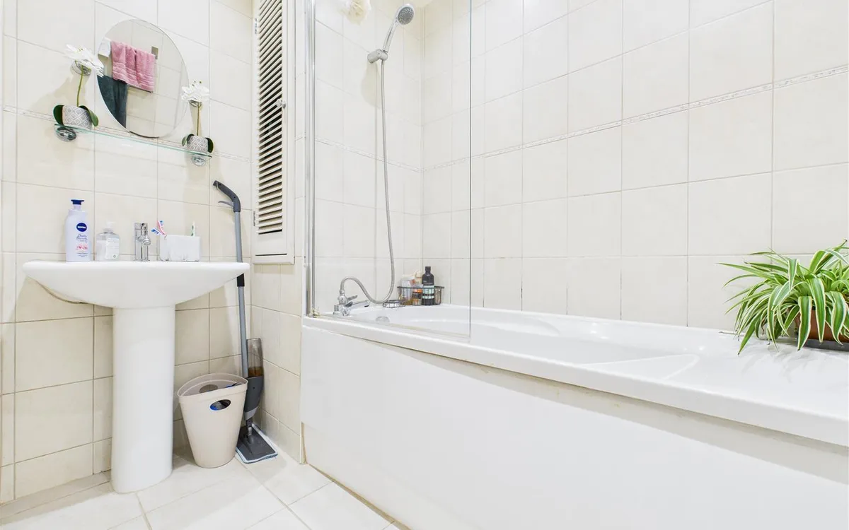 Belmont road st helier 34196146 cam05512 g0 pr0024 still009