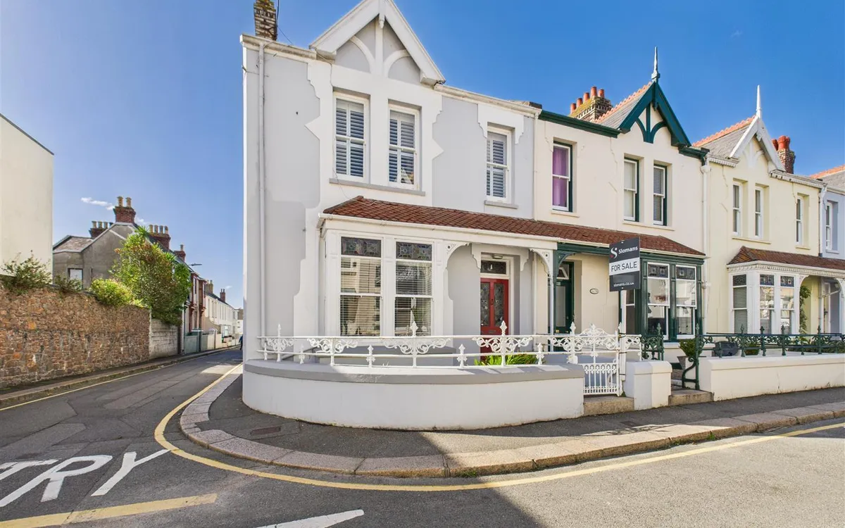 Beach road st saviour 34204610 cam05512 g0 pr0022 still004