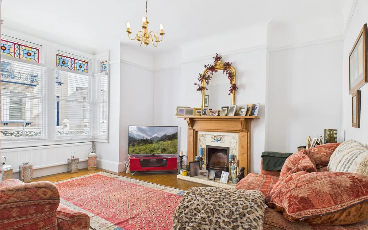 Beach road st saviour 34204610 cam05512 g0 pr0021 still011