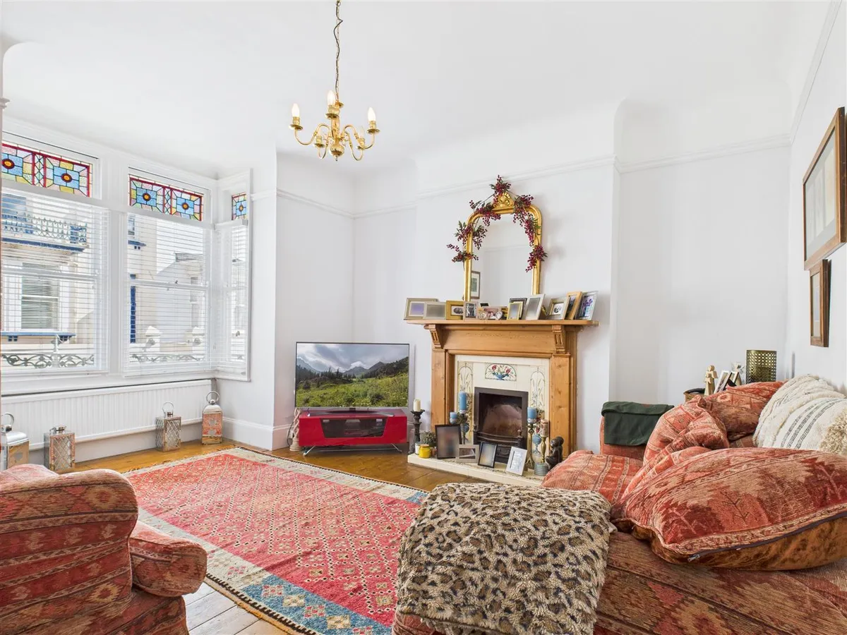 Beach road st saviour 34204610 cam05512 g0 pr0021 still011