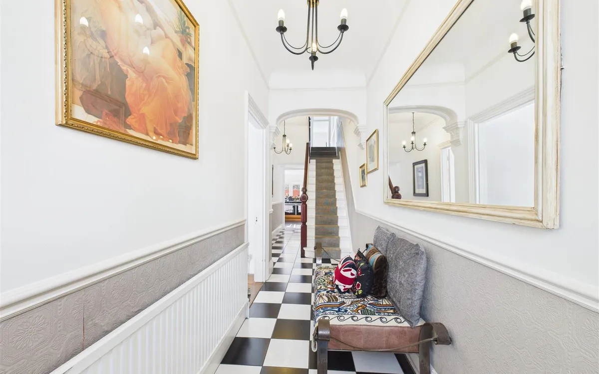 Beach road st saviour 34204610 cam05512 g0 pr0021 still012