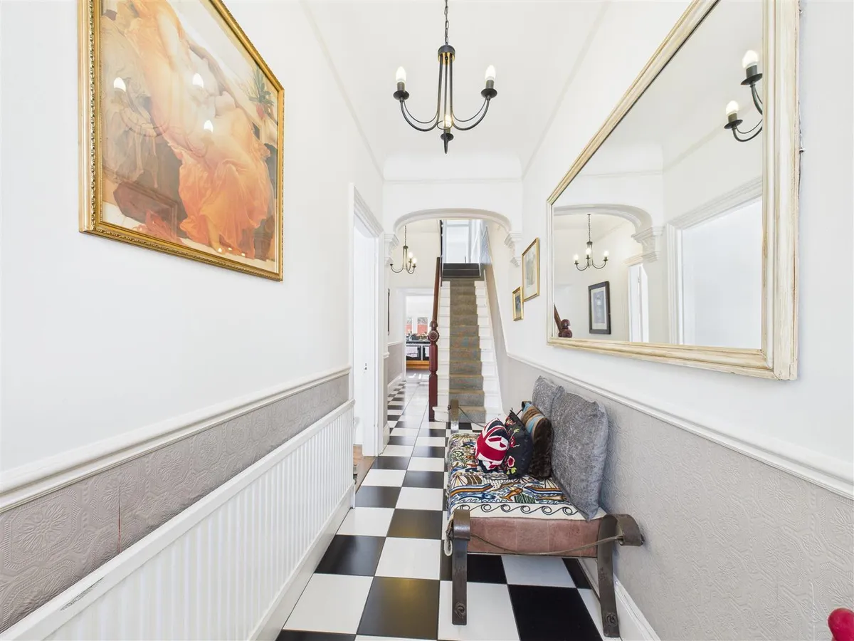 Beach road st saviour 34204610 cam05512 g0 pr0021 still012