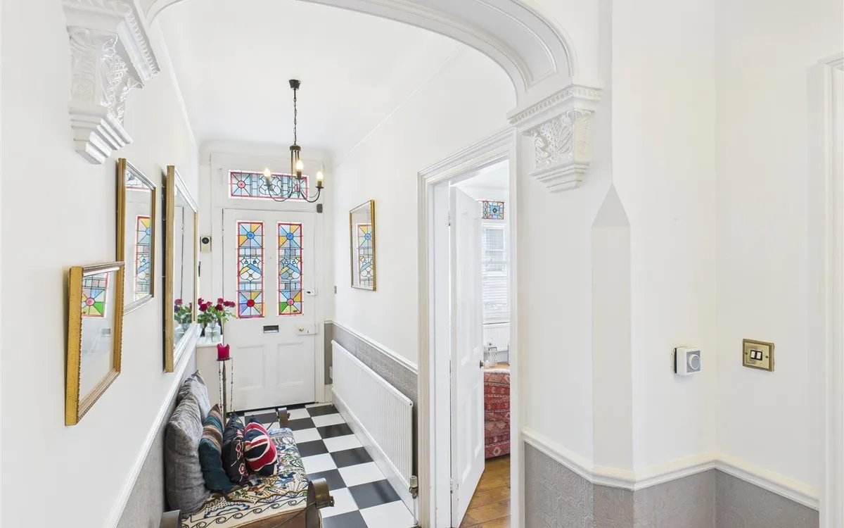 Beach road st saviour 34204610 cam05512 g0 pr0021 still009