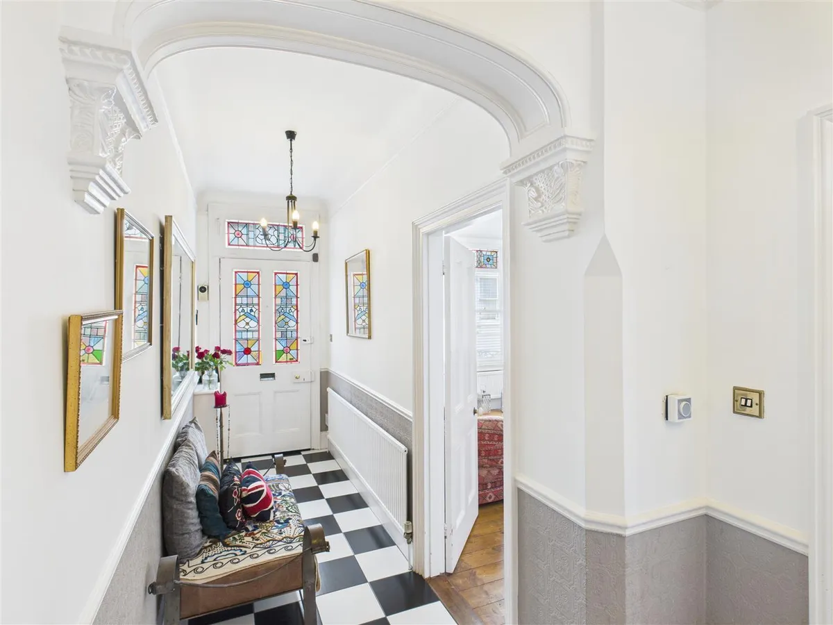 Beach road st saviour 34204610 cam05512 g0 pr0021 still009