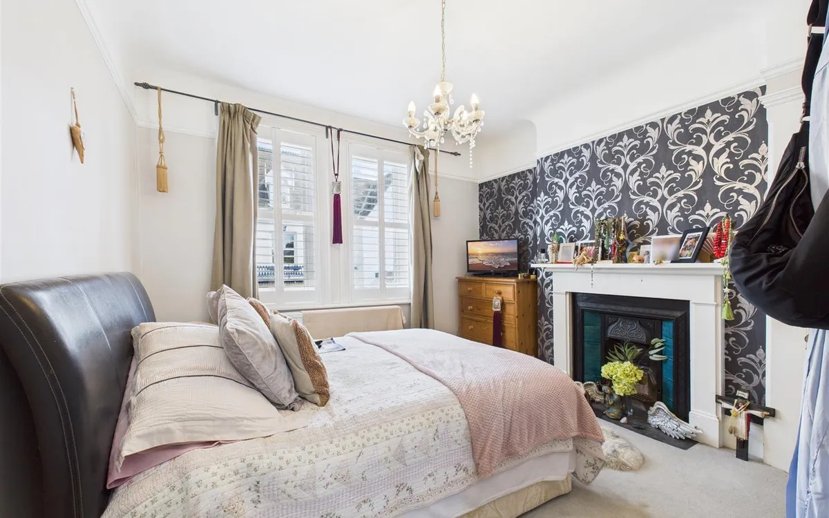 Beach road st saviour 34204610 cam05512 g0 pr0021 still002