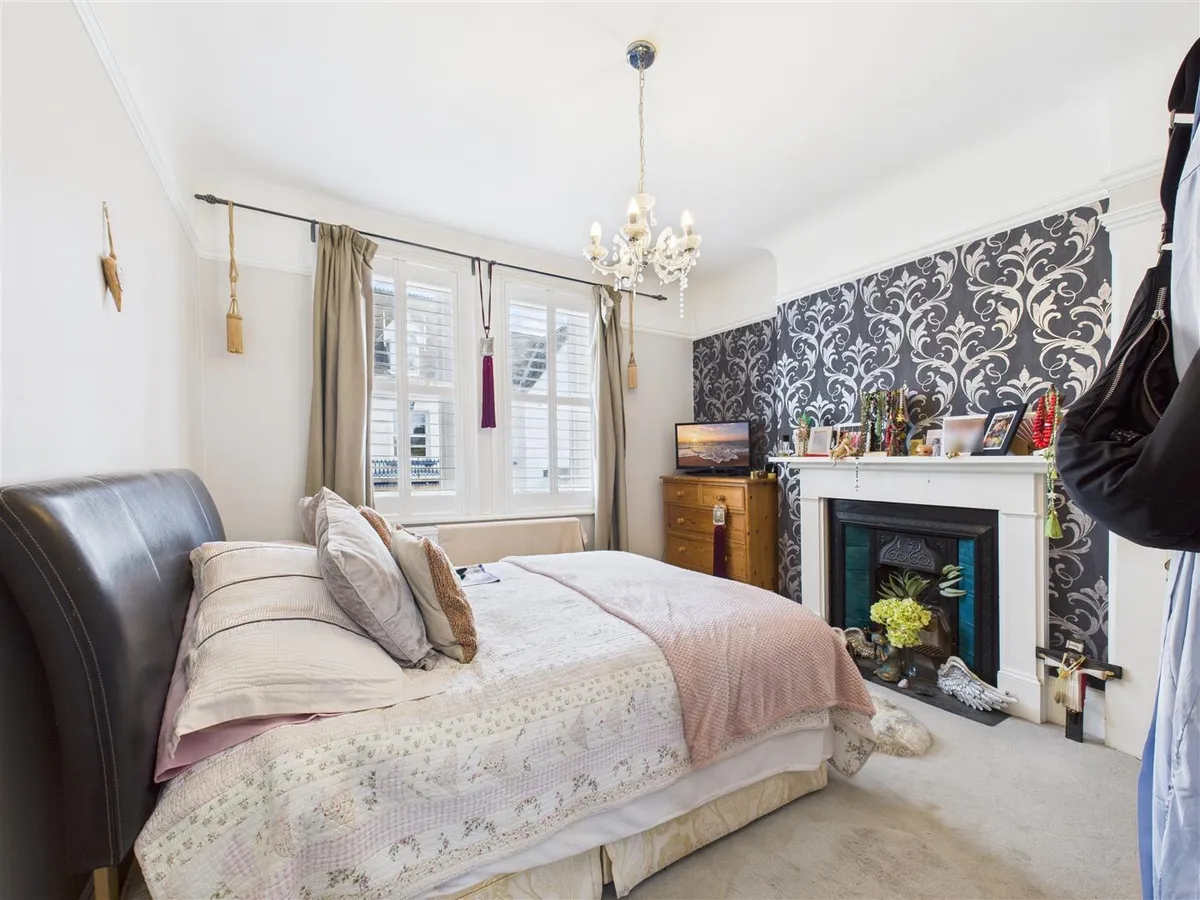 Beach road st saviour 34204610 cam05512 g0 pr0021 still002