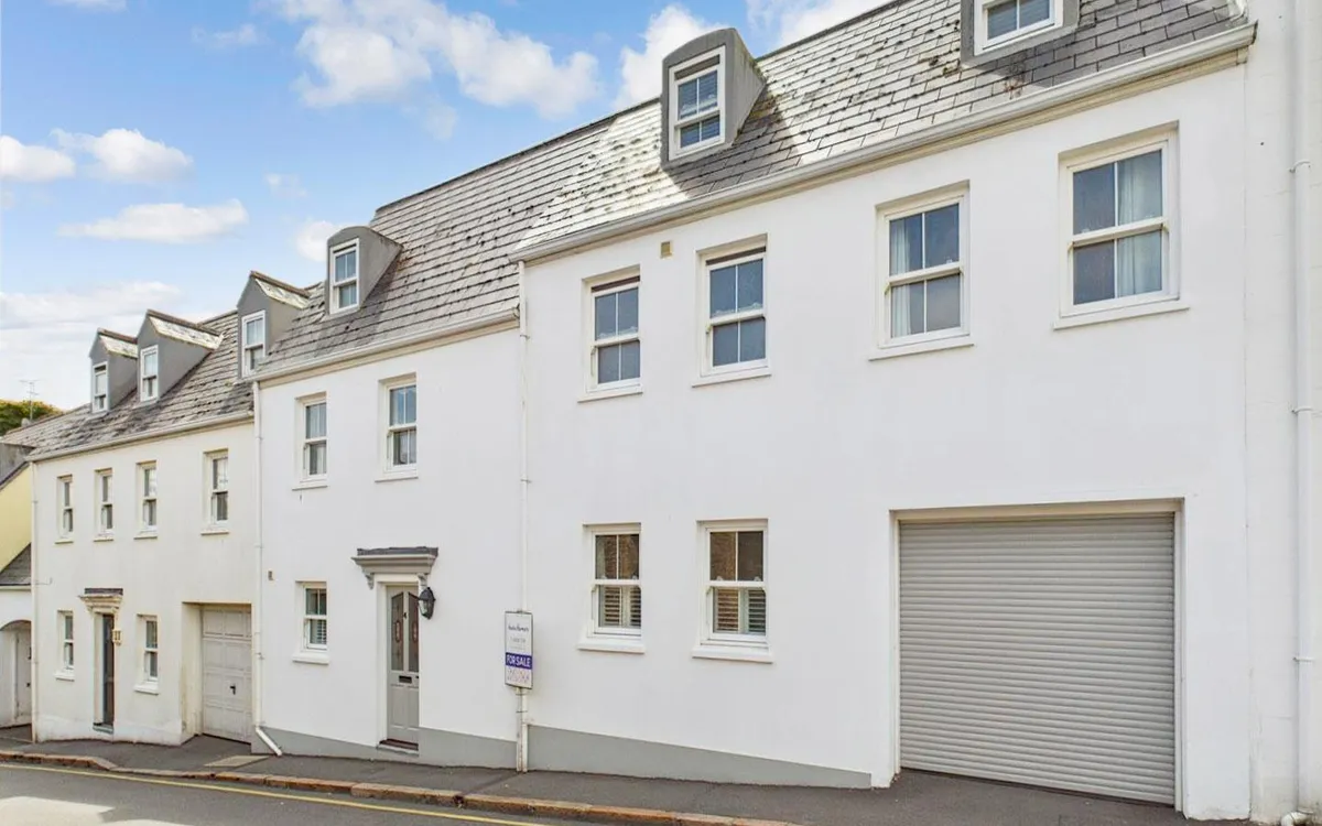James road st helier 34653688 cam05512 g0 pr0009 still004