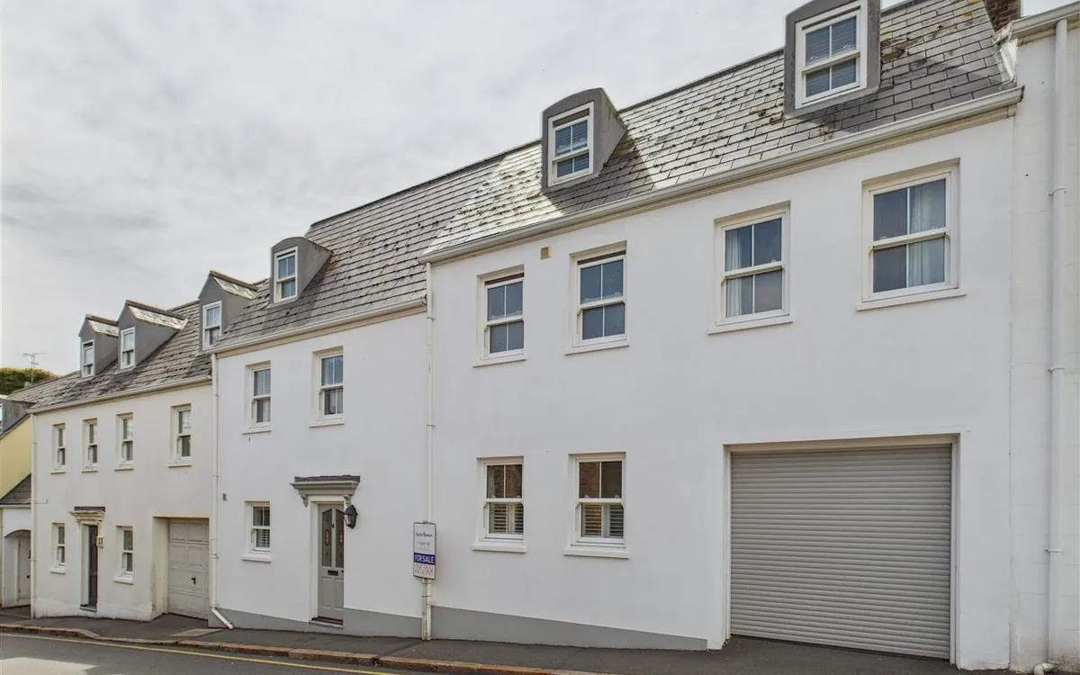 James road st helier 34653688 cam05512 g0 pr0009 still004