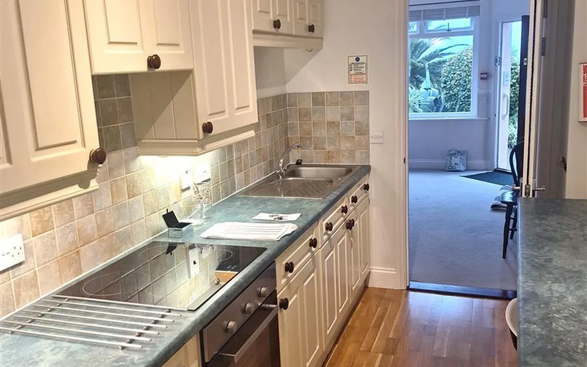St andrews road st helier 34666300 no 6 bedroom small