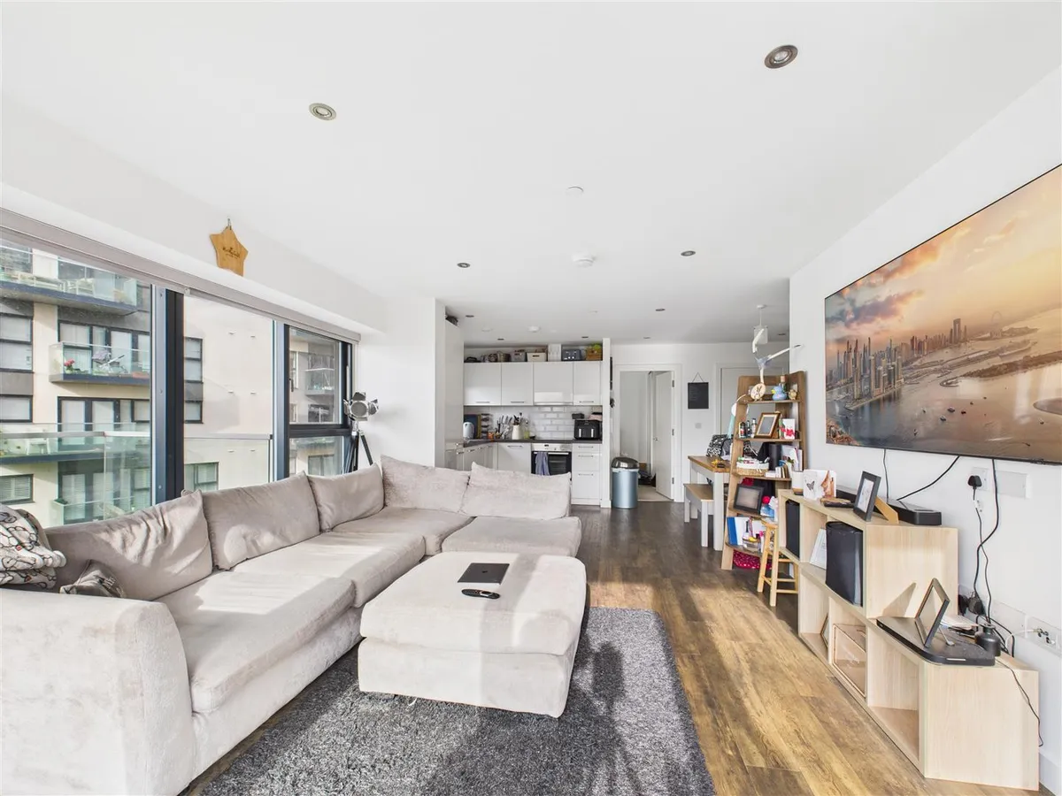 Westmount road 34250952 cam05512 g0 pr0026 still015