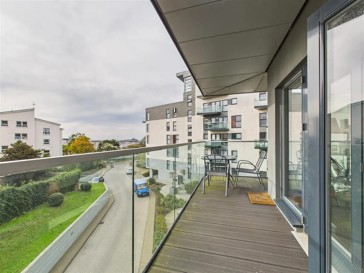 Westmount road 34250952 cam05512 g0 pr0026 still010