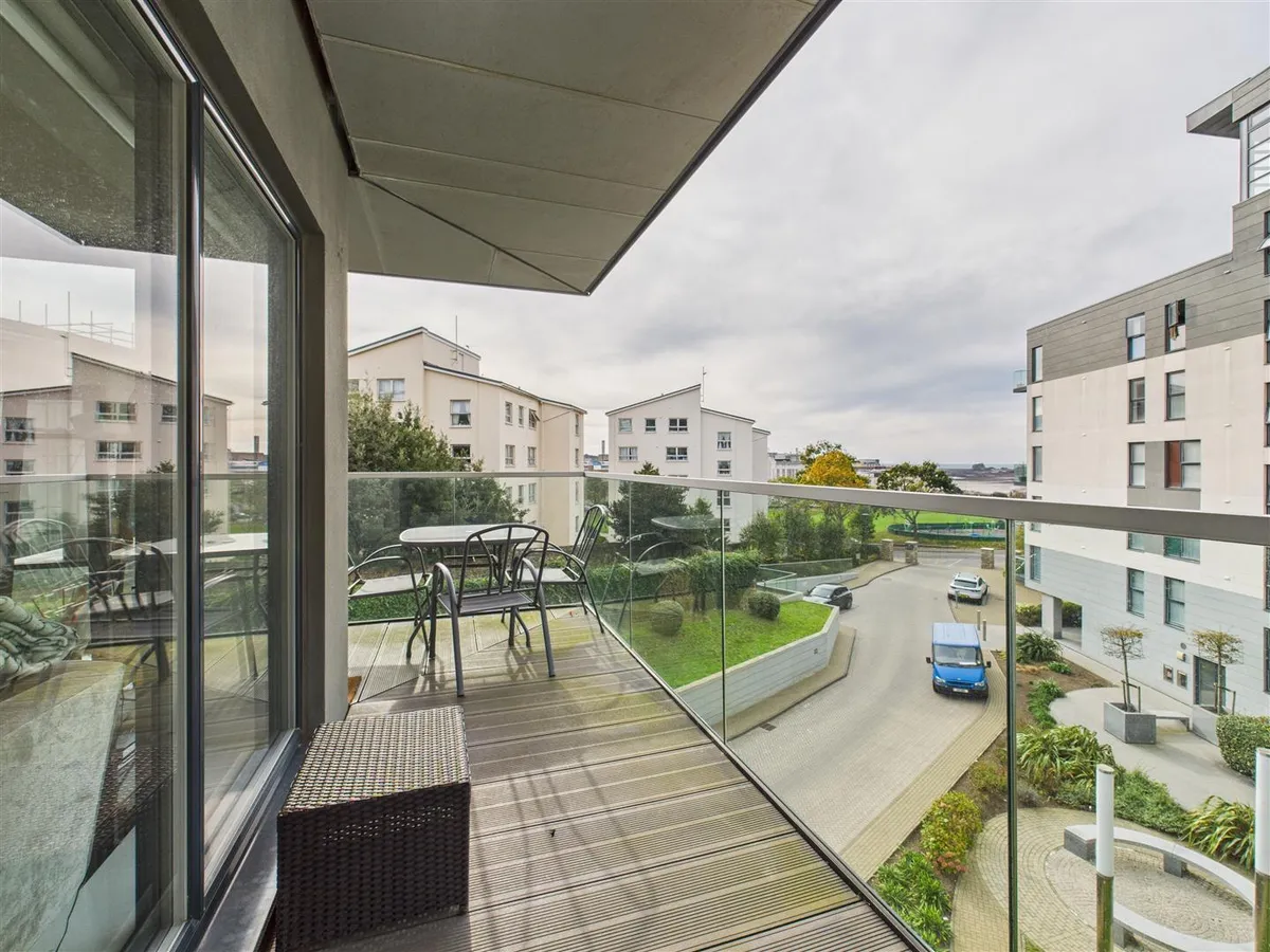 Westmount road 34250952 cam05512 g0 pr0026 still011