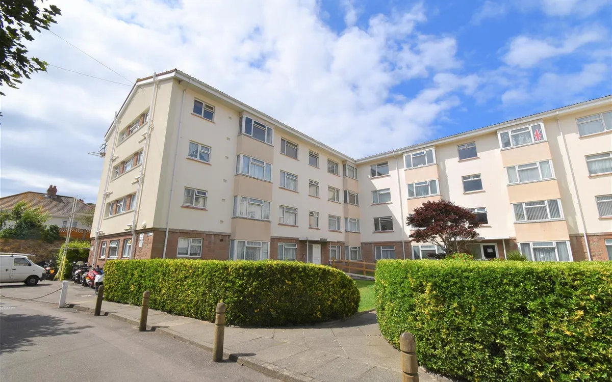 Marett court marett road 34698210 dsc 0423 1ee