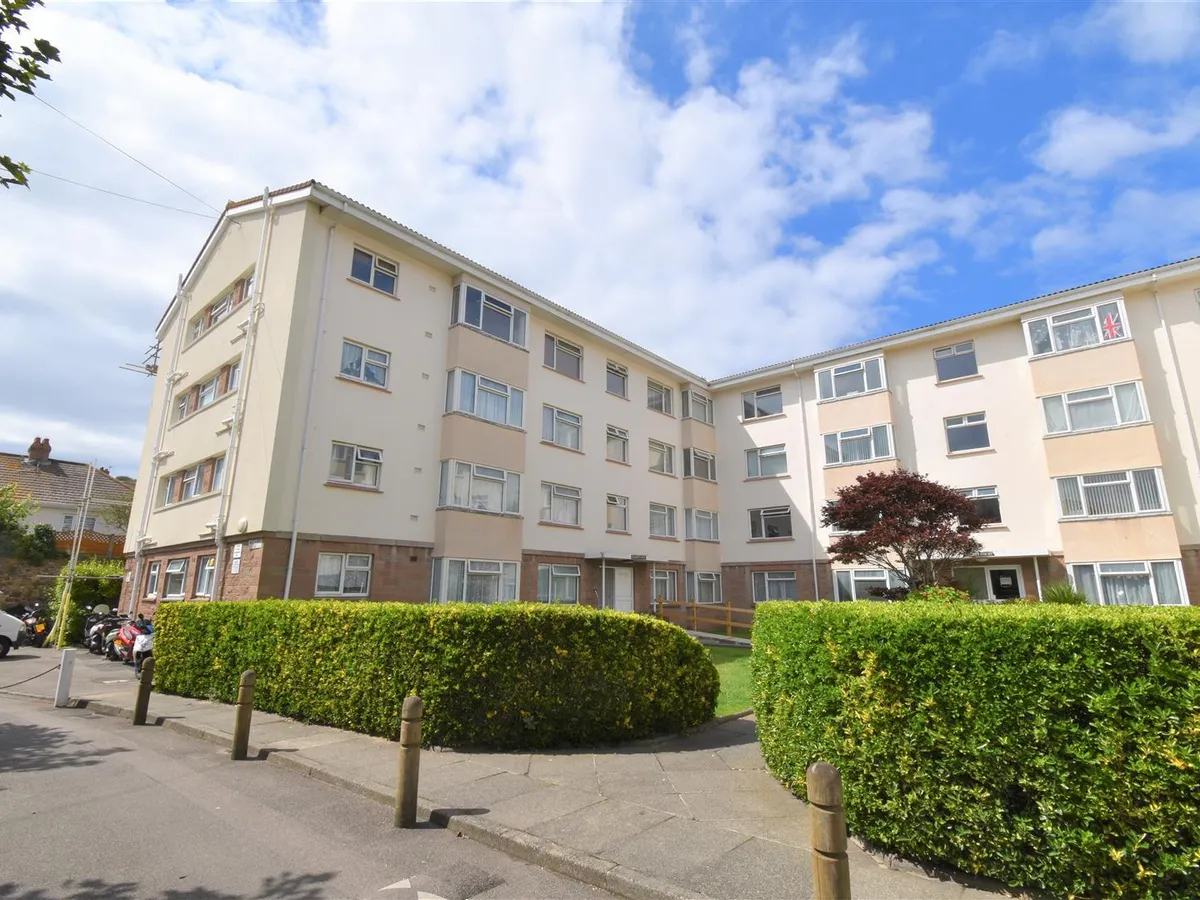 Marett court marett road 34698210 dsc 0423 1ee