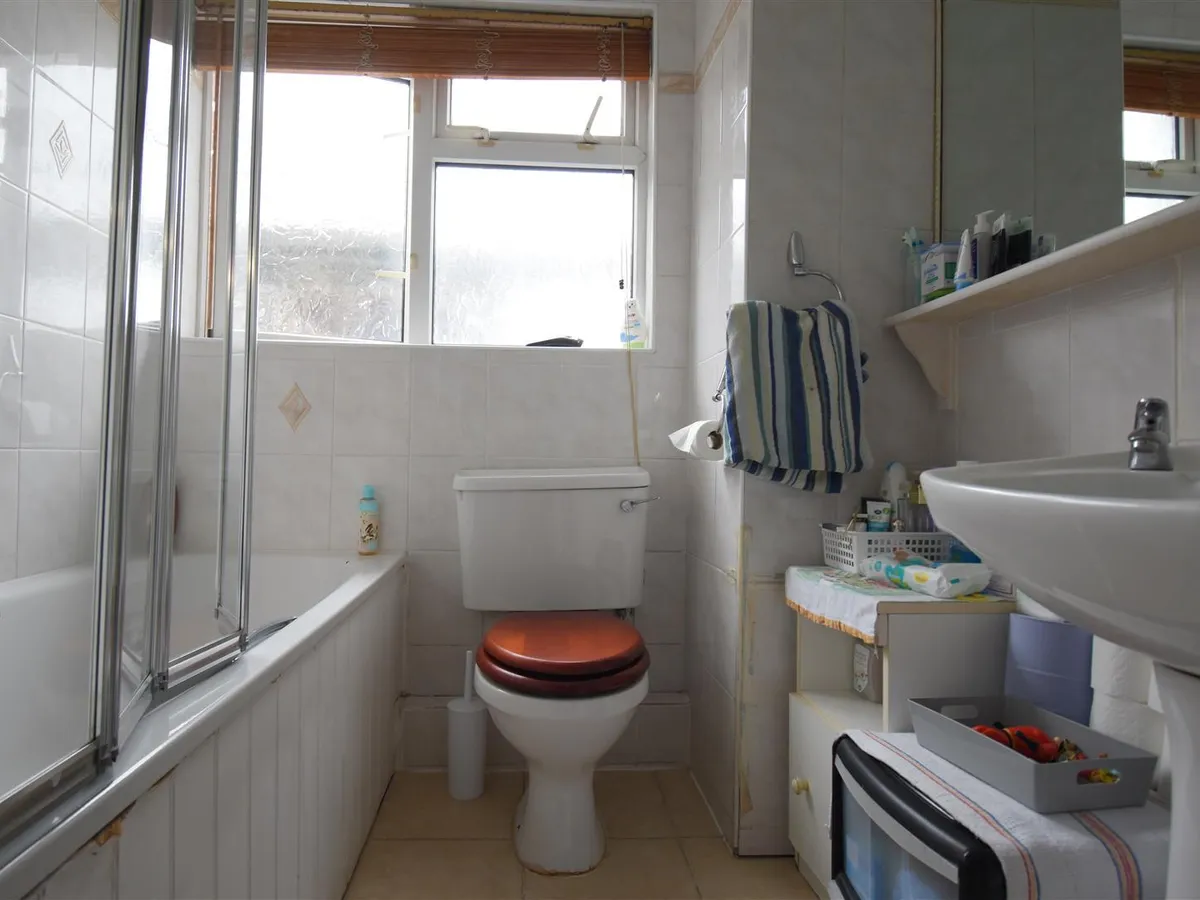 Marett court marett road 34698210 dsc 0090