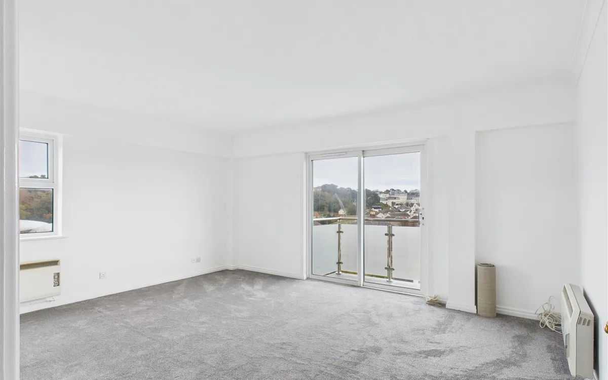 Drury lane st helier 34286887 cam05512 g0 pr0029 still001