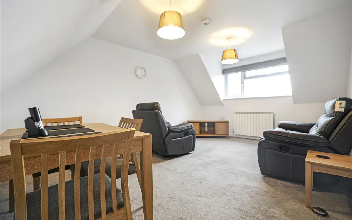 La rue de la corbiere st brelade 34734006 ei8 a2525