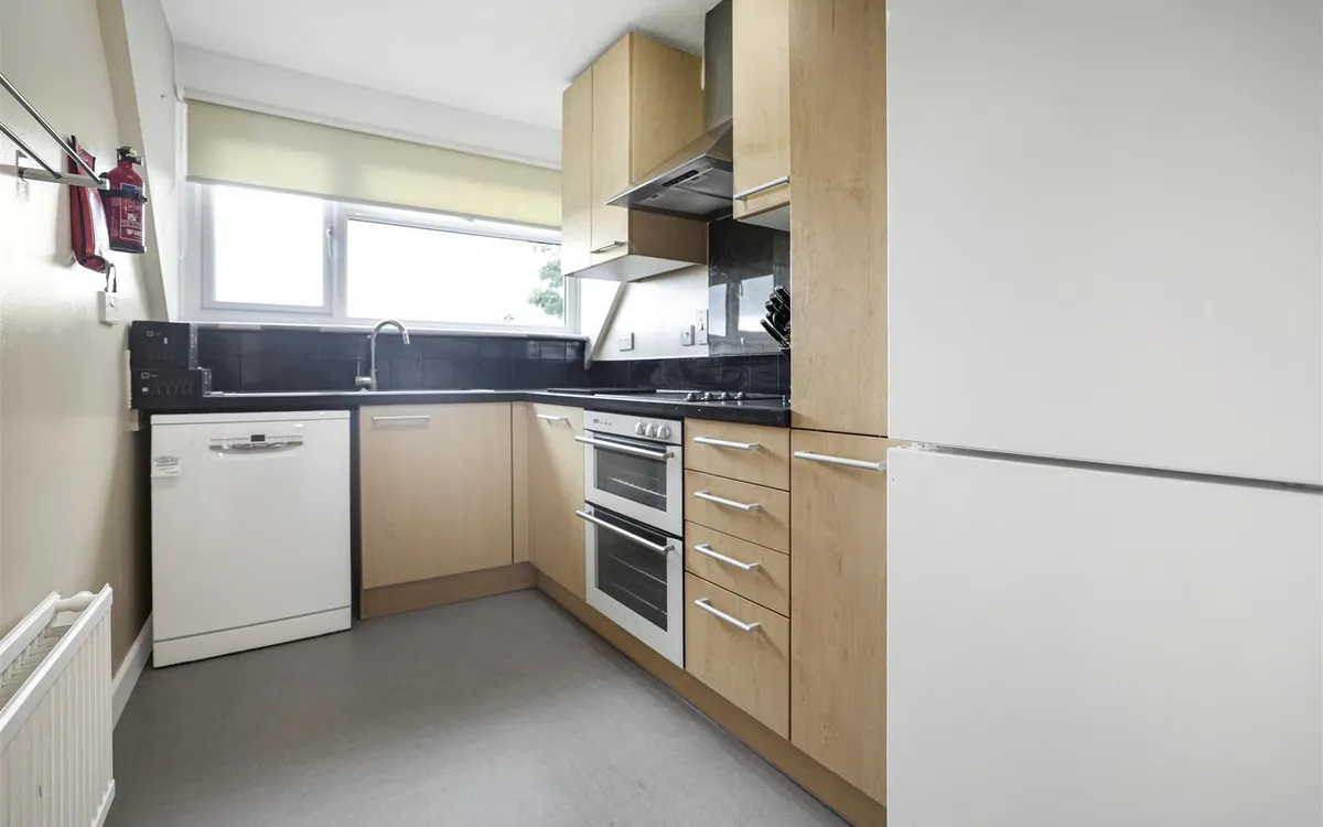 La rue de la corbiere st brelade 34734006 ei8 a2535