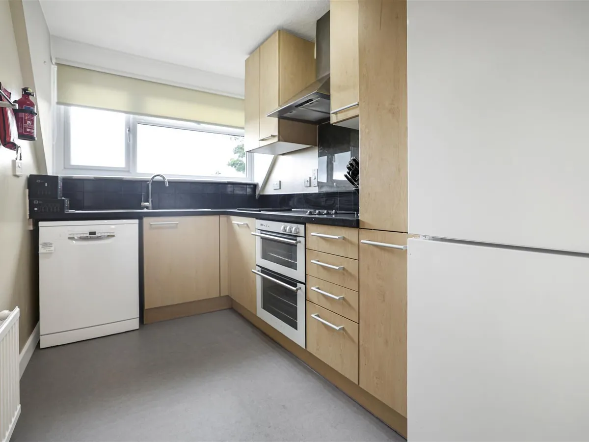 La rue de la corbiere st brelade 34734006 ei8 a2535