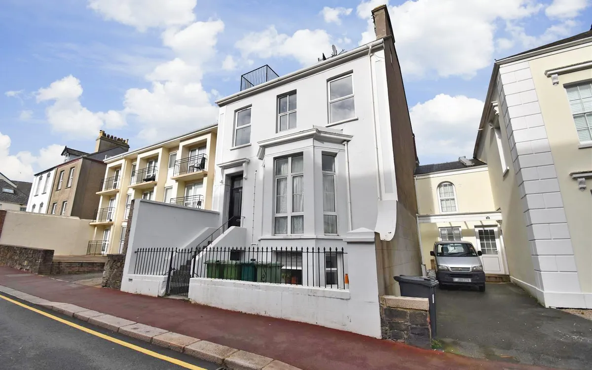 30 midvale road st helier 34734833 dsc 0486