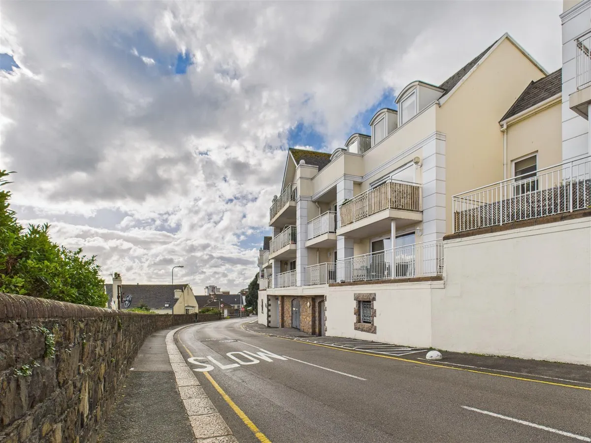 St johns road st helier 34310910 cam05512 g0 pr0031 still013