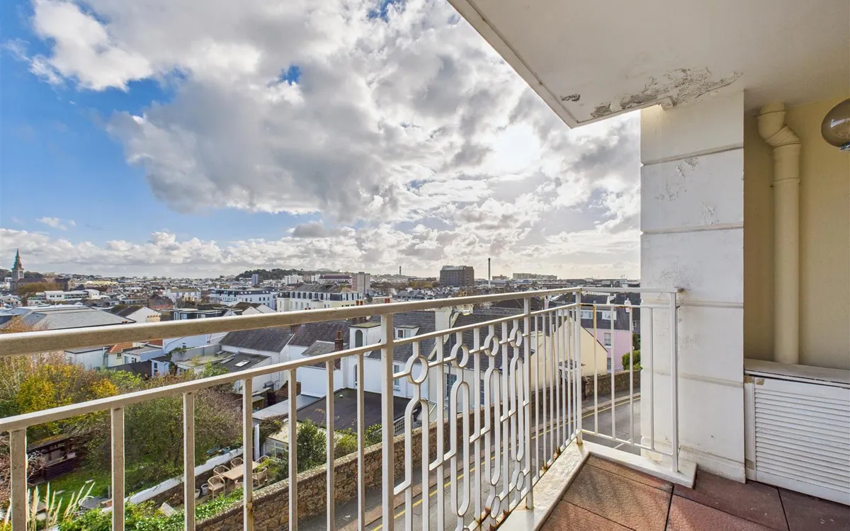 St johns road st helier 34310910 cam05512 g0 pr0031 still007