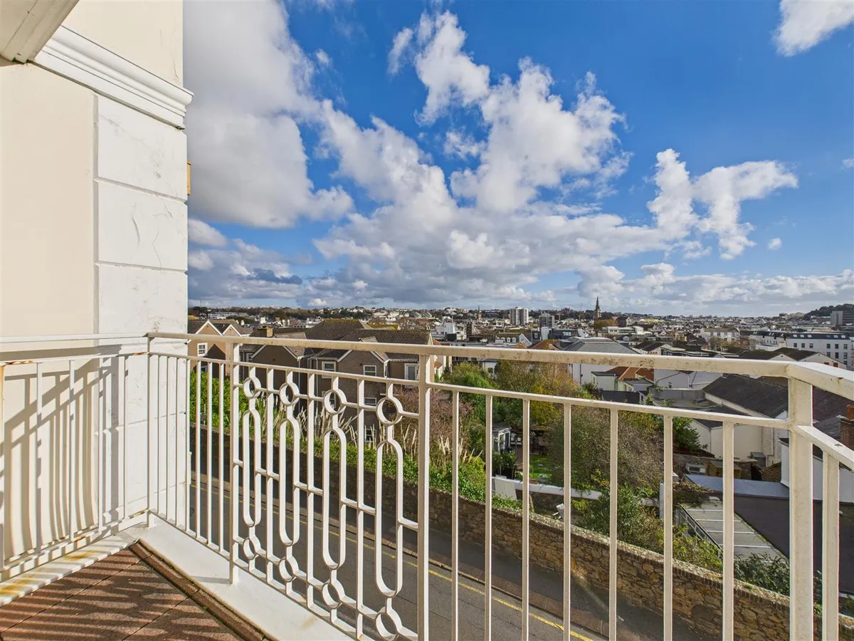 St johns road st helier 34310910 cam05512 g0 pr0031 still012