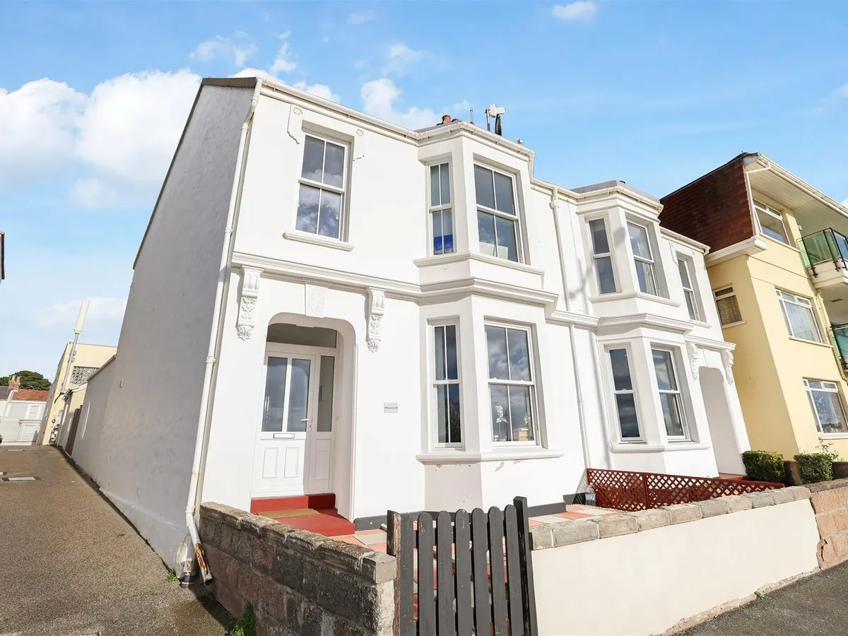 Victoria avenue st helier 34321194 ei8 a1624