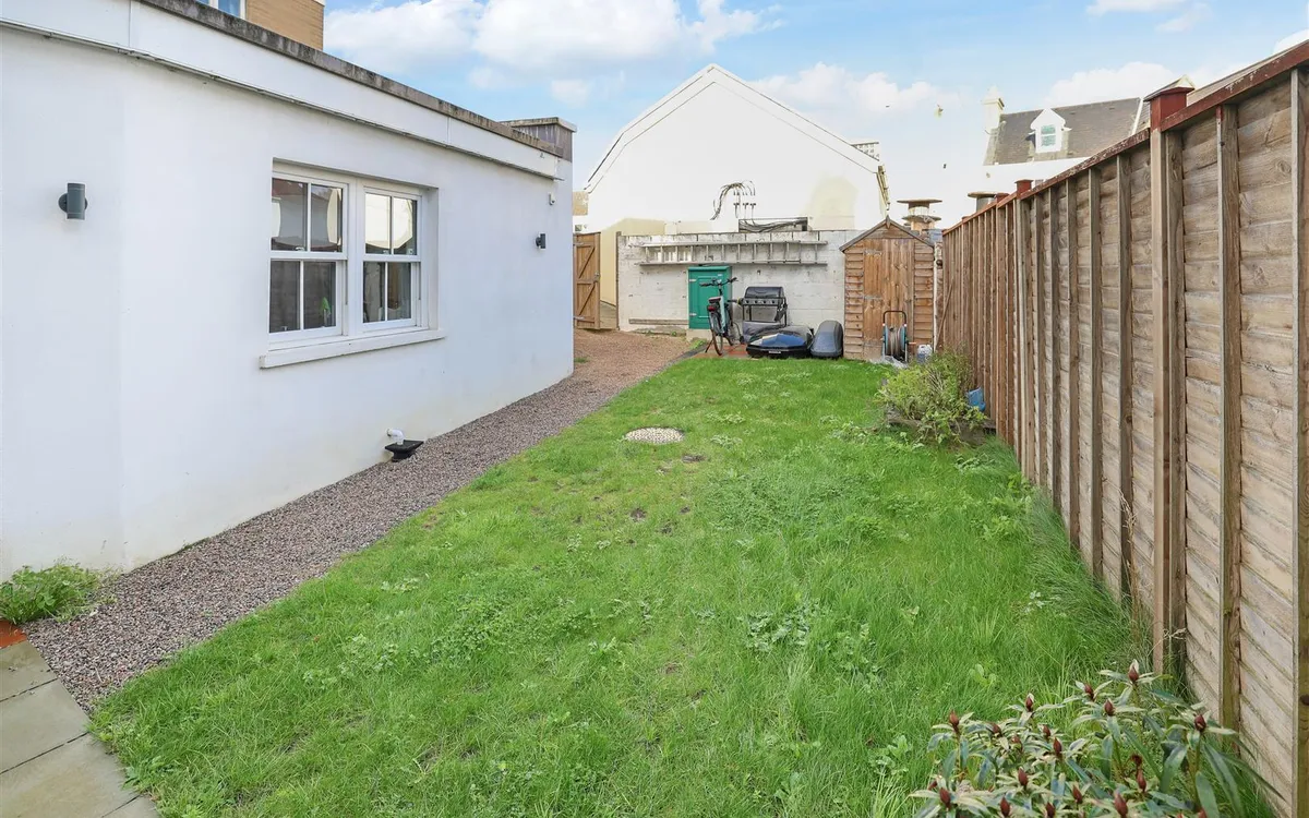 Victoria avenue st helier 34321194 ei8 a1620