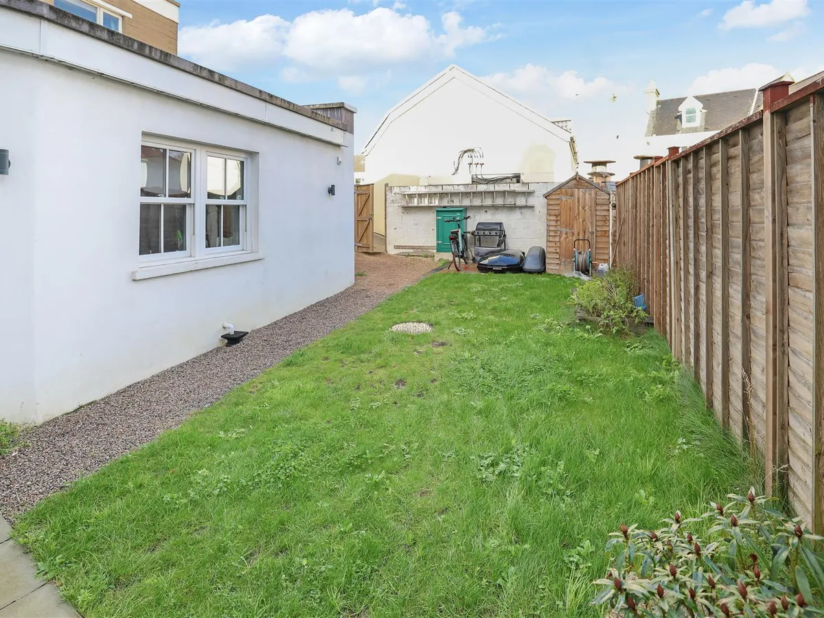 Victoria avenue st helier 34321194 ei8 a1620