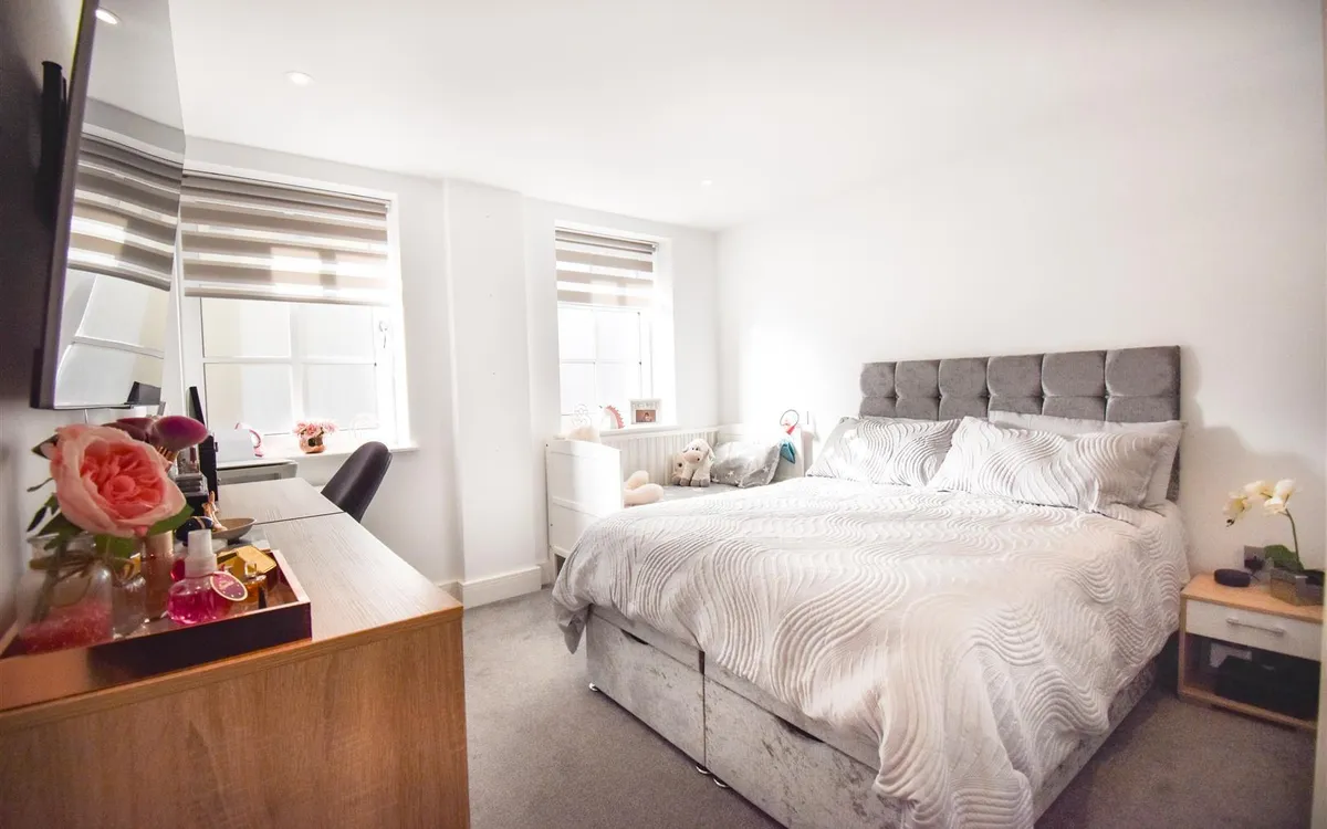 Union street st helier 33923757 dsc 0757