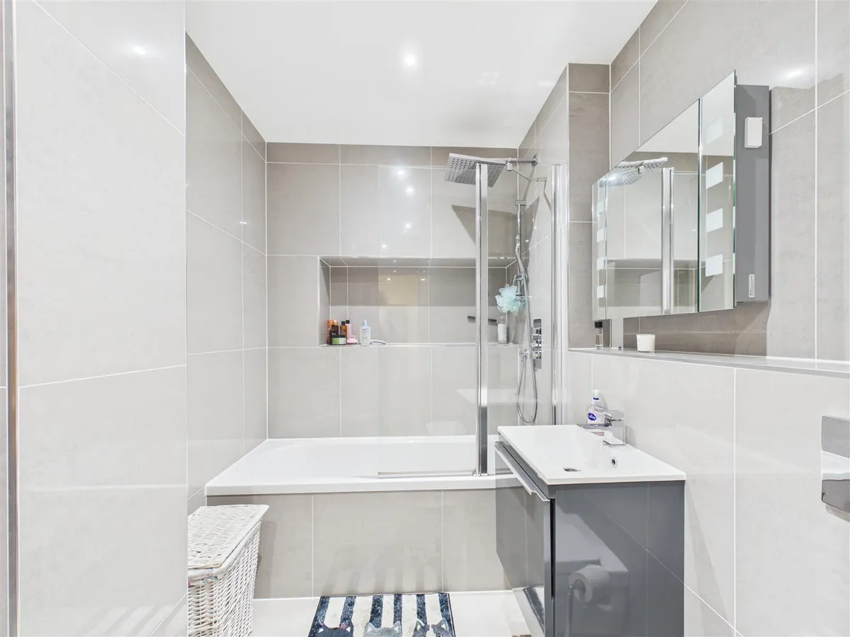 1st island house st helier 34752843 cam05512 g0 pr0055 still002