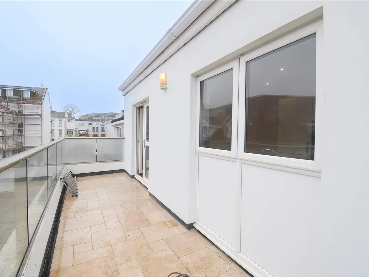 Chapel lane st helier 34756314 dsc 0704