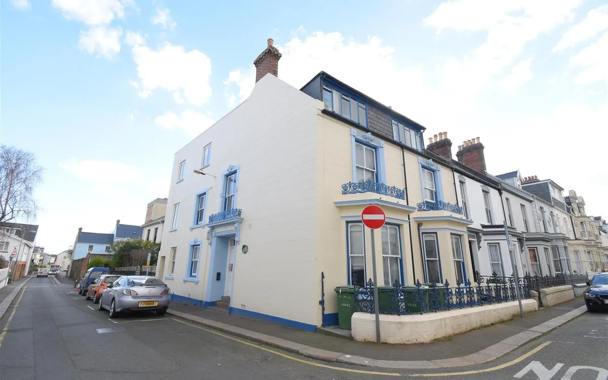 Parade road st helier 34759567 dsc 0980